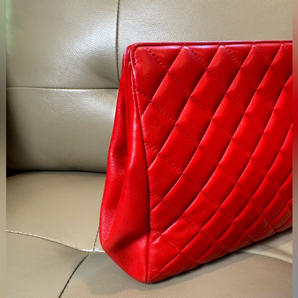 Chanel quilted lambksin turn lock clutch bag - Picture 7 of 14